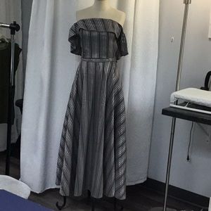 Grey/Silver Strapless striped dress🦾